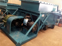 往復式給煤機GLW590/18.5/S本安型往復式給煤機