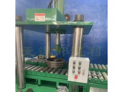 工程機械引導(dǎo)輪清洗裝配線