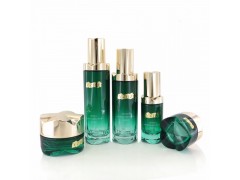 化妝品噴霧瓶噴涂絲印加工廠家 化妝品包裝瓶生產廠家